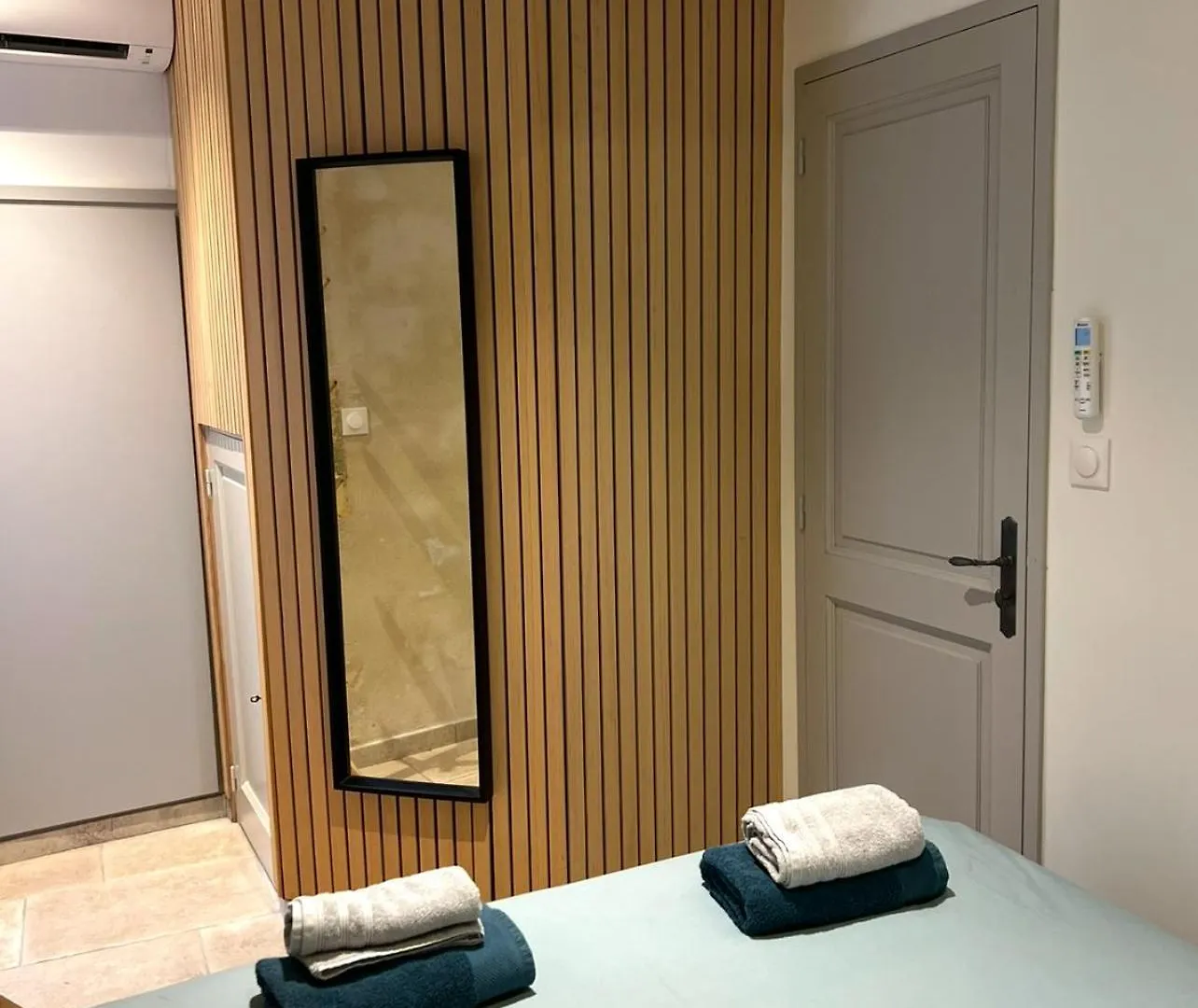 Holiday In Arles: Appartement De L'Amphitheatre France