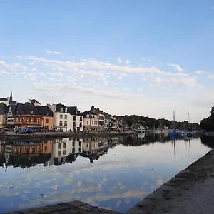 https://appartement-familial-t4-avec-vue-sur-le-port-de-st.inbrittany.com