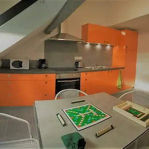 https://la-nichee.hotels-rhonealpes.com