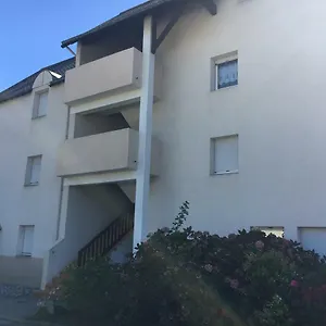 https://appartement-t2-refait-a-neuf-piscine-et-garage.inbrittany.com