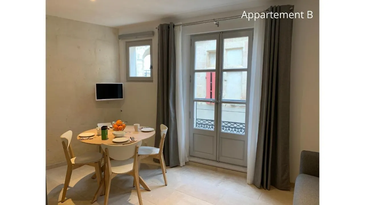 Holiday In Arles: Appartement De L'Amphitheatre France