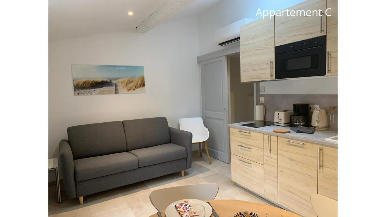 Holiday In Arles: Appartement De L'Amphitheatre Arles